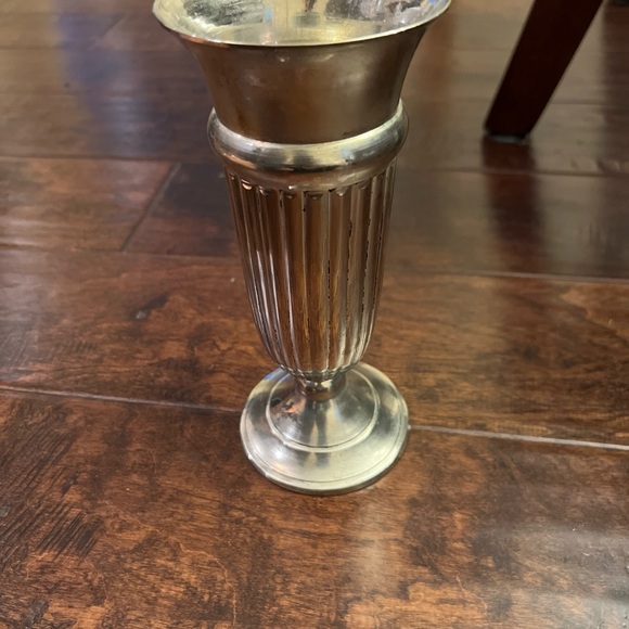 Vintage Silver Coated brass vase - Picture 8 of 8